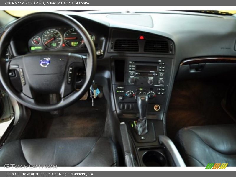 Silver Metallic / Graphite 2004 Volvo XC70 AWD