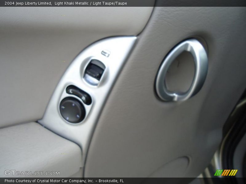 Light Khaki Metallic / Light Taupe/Taupe 2004 Jeep Liberty Limited