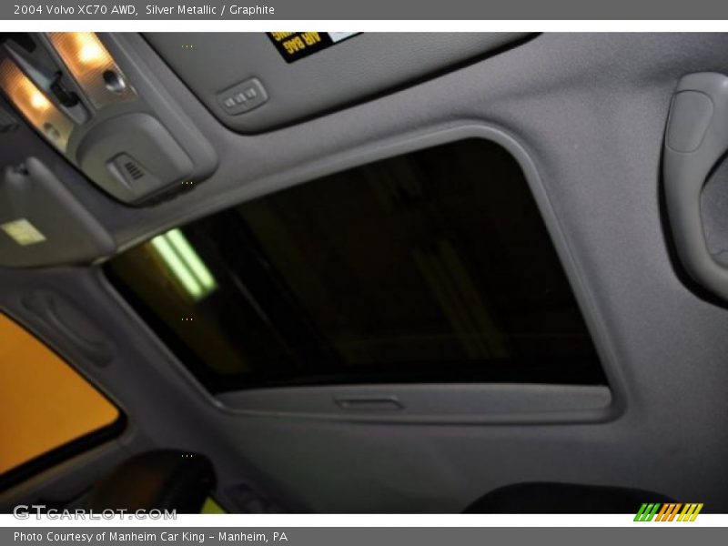 Silver Metallic / Graphite 2004 Volvo XC70 AWD