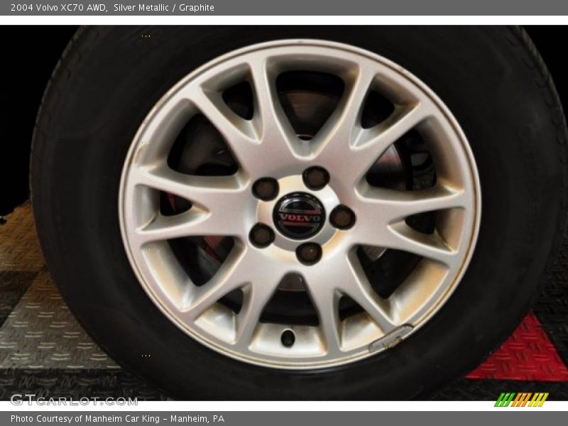 Silver Metallic / Graphite 2004 Volvo XC70 AWD