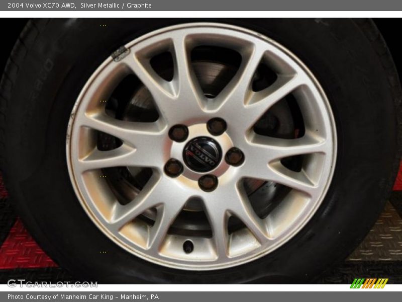 Silver Metallic / Graphite 2004 Volvo XC70 AWD