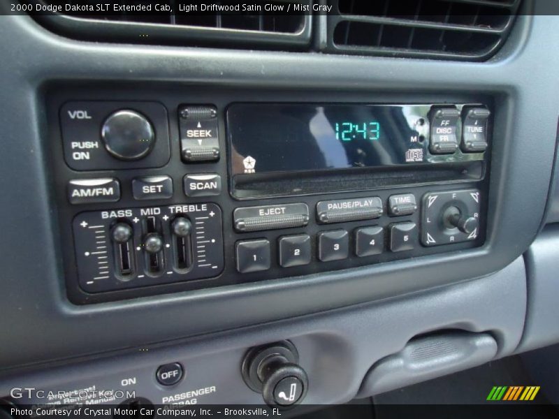 Controls of 2000 Dakota SLT Extended Cab
