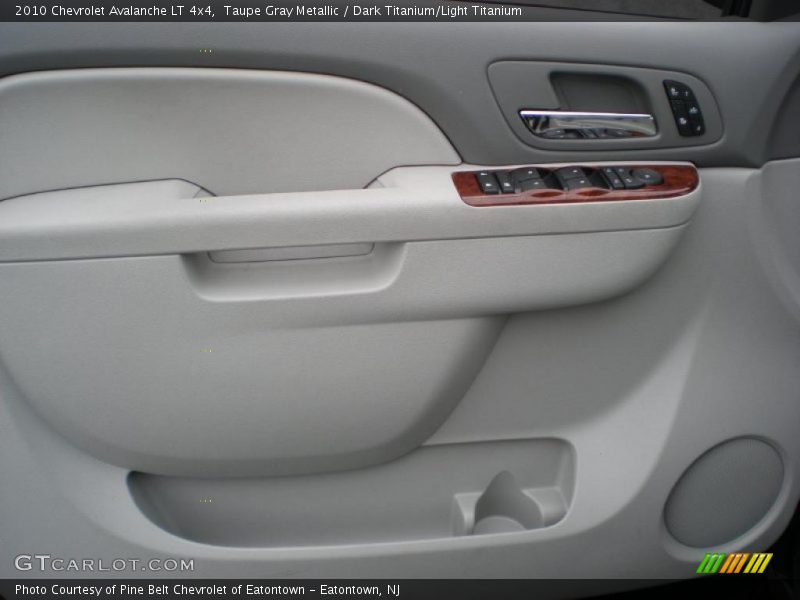Taupe Gray Metallic / Dark Titanium/Light Titanium 2010 Chevrolet Avalanche LT 4x4