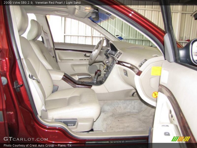 Venetian Red Pearl / Light Sand 2000 Volvo S80 2.9