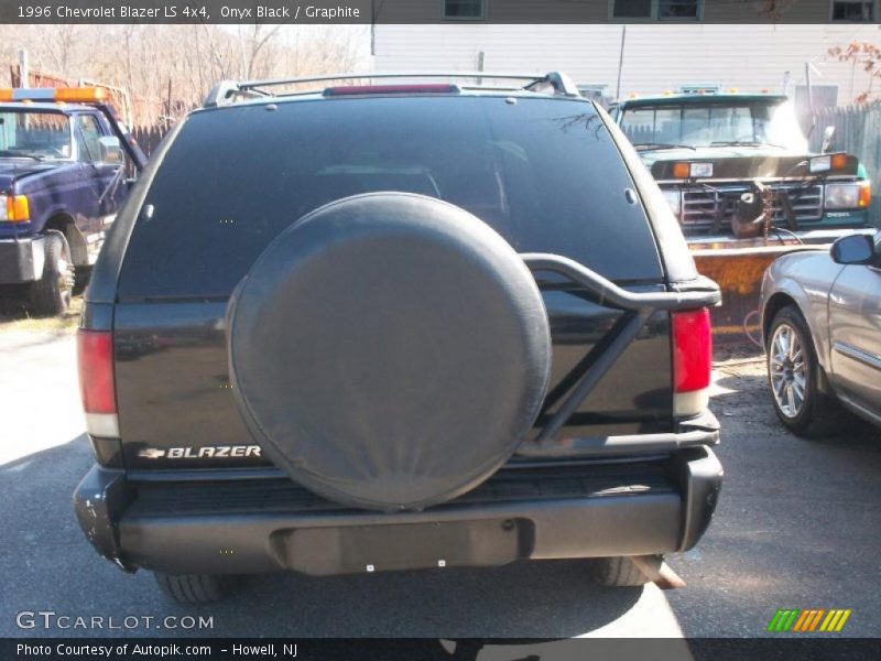Onyx Black / Graphite 1996 Chevrolet Blazer LS 4x4