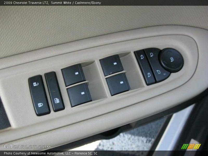Summit White / Cashmere/Ebony 2009 Chevrolet Traverse LTZ