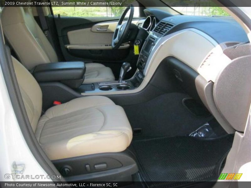 Summit White / Cashmere/Ebony 2009 Chevrolet Traverse LTZ