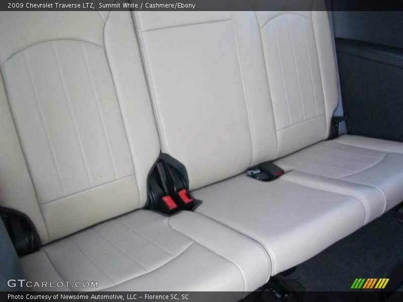 Summit White / Cashmere/Ebony 2009 Chevrolet Traverse LTZ