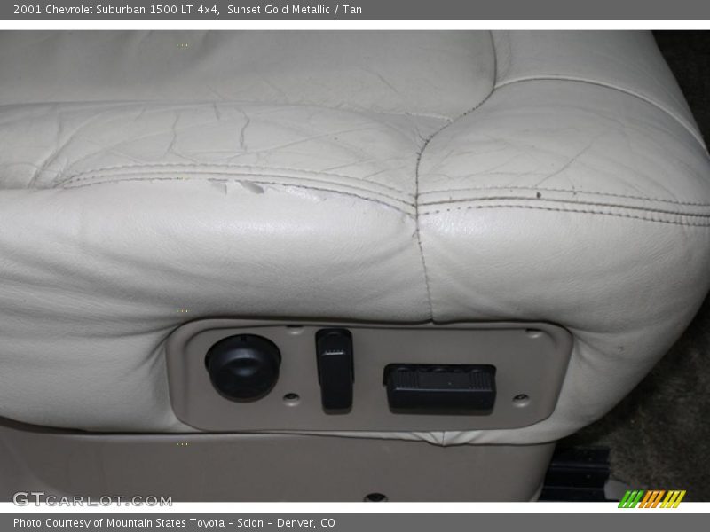 Sunset Gold Metallic / Tan 2001 Chevrolet Suburban 1500 LT 4x4
