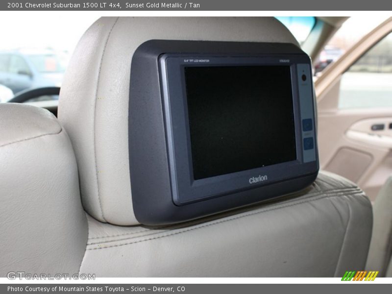 Sunset Gold Metallic / Tan 2001 Chevrolet Suburban 1500 LT 4x4