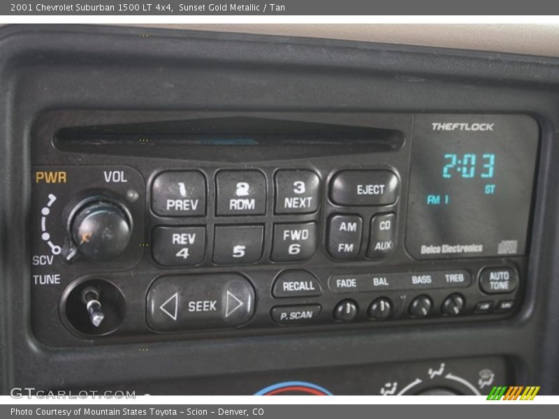 Controls of 2001 Suburban 1500 LT 4x4
