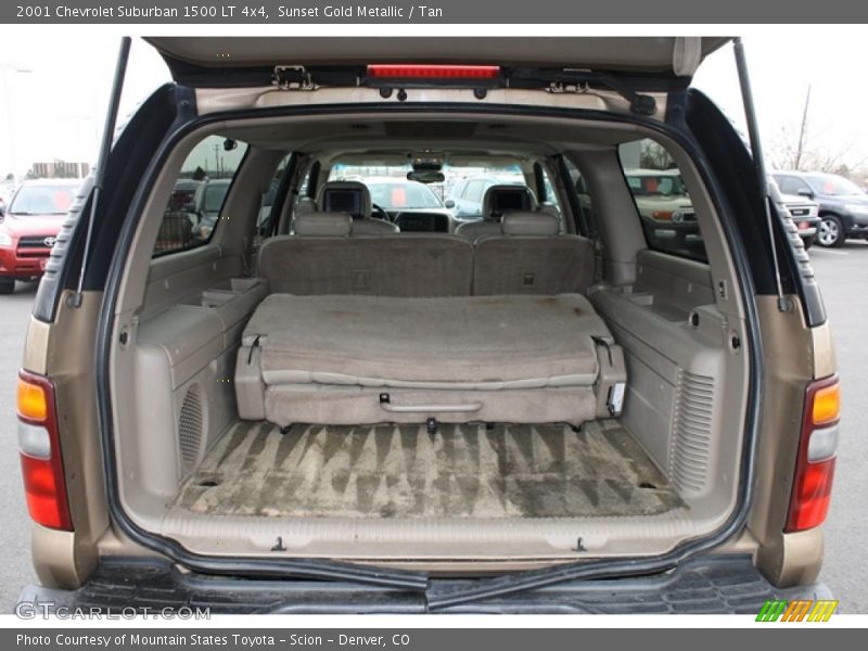  2001 Suburban 1500 LT 4x4 Trunk