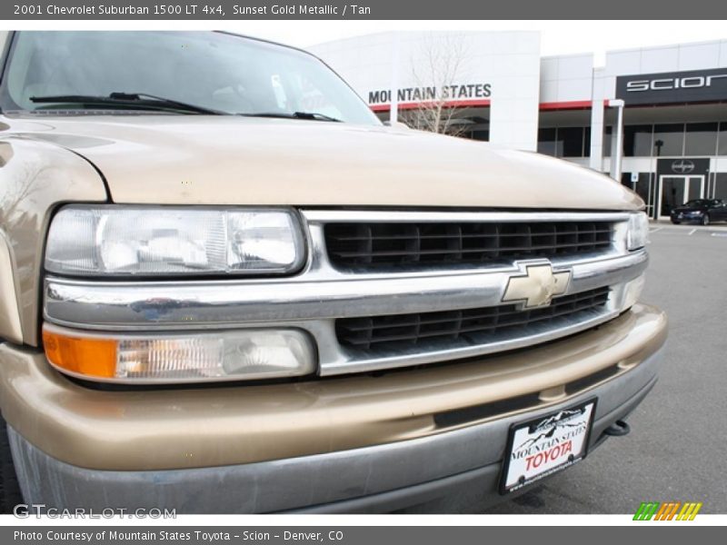 Sunset Gold Metallic / Tan 2001 Chevrolet Suburban 1500 LT 4x4