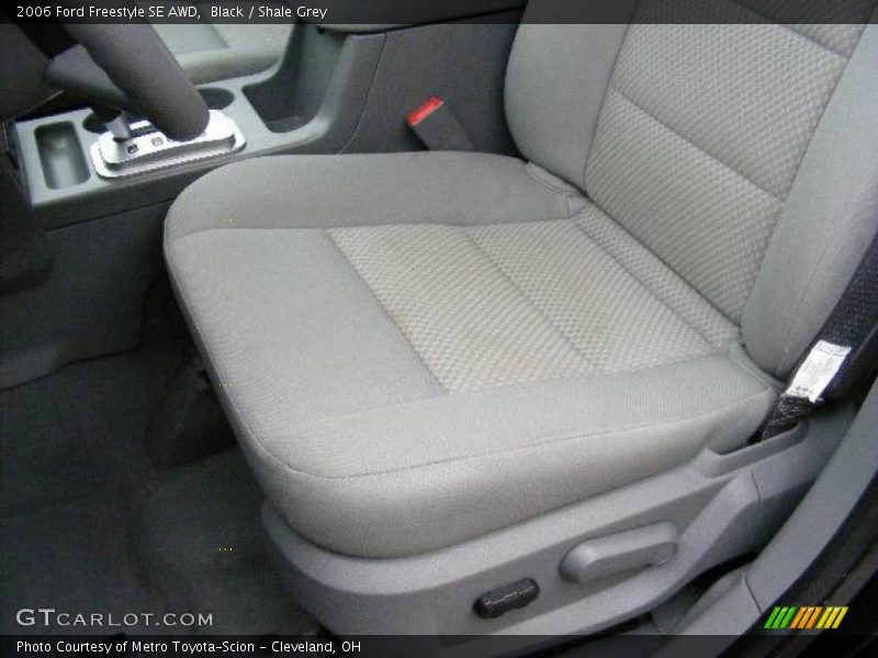 Black / Shale Grey 2006 Ford Freestyle SE AWD