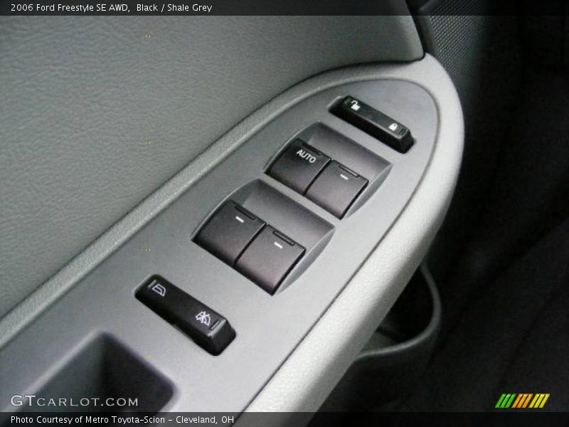 Black / Shale Grey 2006 Ford Freestyle SE AWD