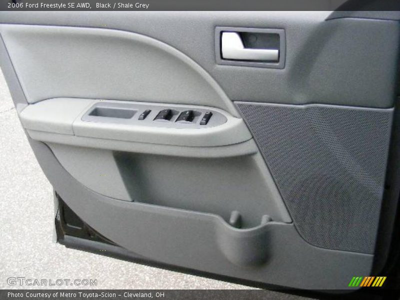 Black / Shale Grey 2006 Ford Freestyle SE AWD