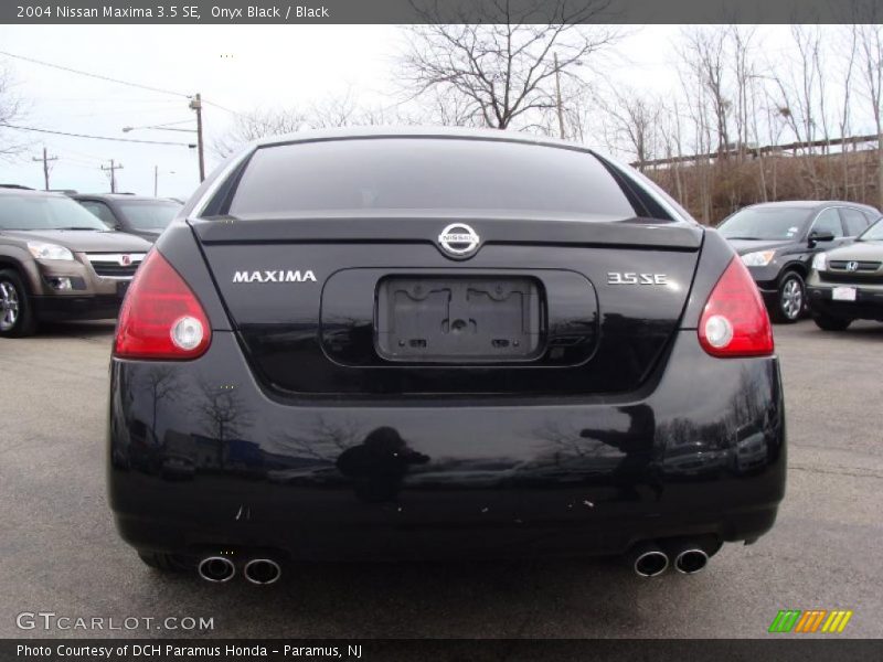 Onyx Black / Black 2004 Nissan Maxima 3.5 SE