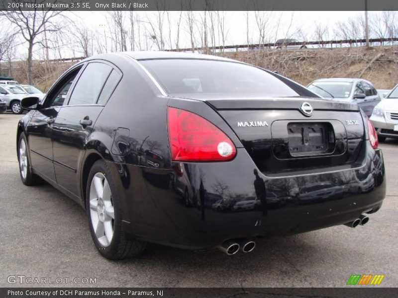 Onyx Black / Black 2004 Nissan Maxima 3.5 SE