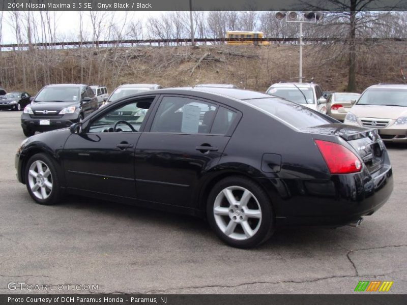 Onyx Black / Black 2004 Nissan Maxima 3.5 SE