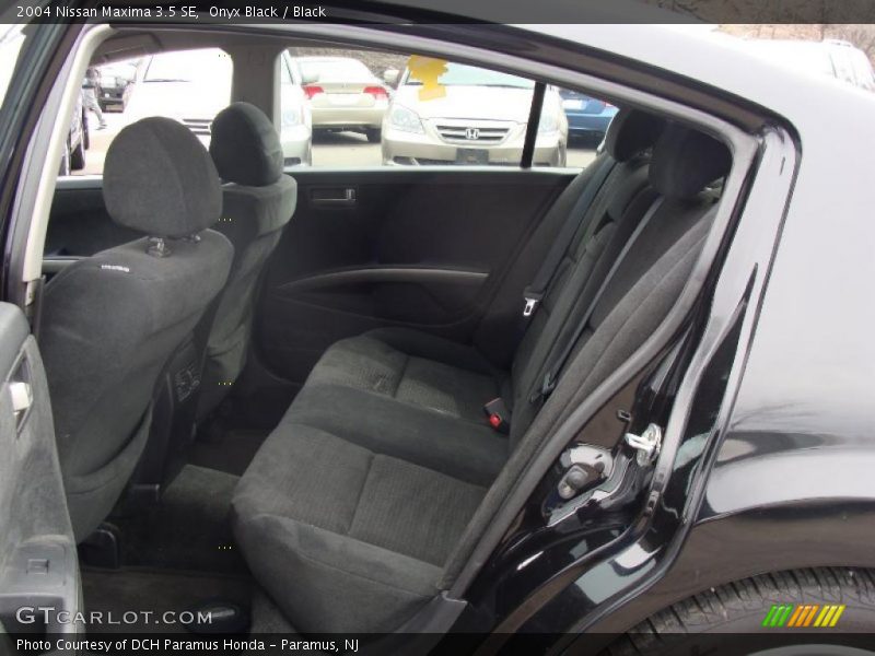 Onyx Black / Black 2004 Nissan Maxima 3.5 SE