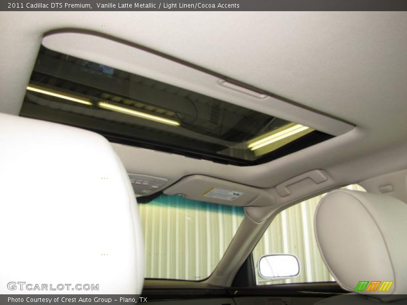 Vanille Latte Metallic / Light Linen/Cocoa Accents 2011 Cadillac DTS Premium
