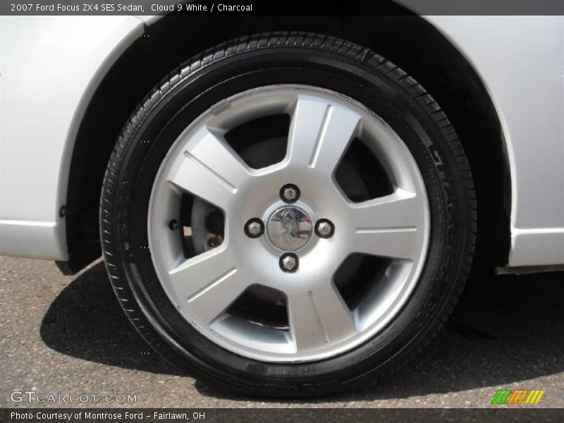 Cloud 9 White / Charcoal 2007 Ford Focus ZX4 SES Sedan