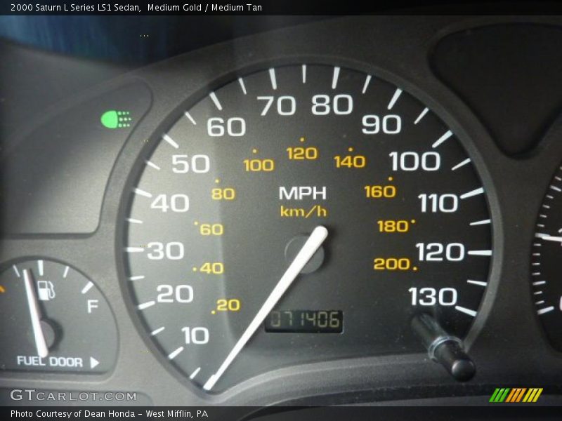 Medium Gold / Medium Tan 2000 Saturn L Series LS1 Sedan