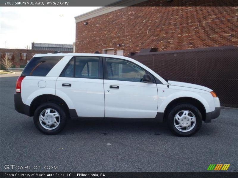  2003 VUE AWD White
