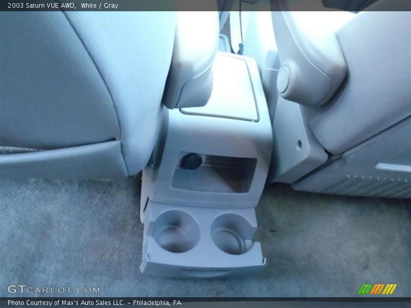 White / Gray 2003 Saturn VUE AWD