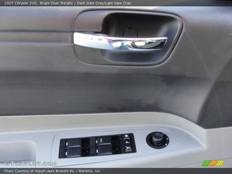 Bright Silver Metallic / Dark Slate Gray/Light Slate Gray 2007 Chrysler 300