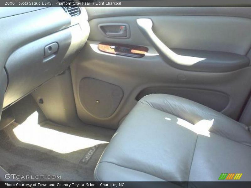 Phantom Gray Pearl / Light Charcoal 2006 Toyota Sequoia SR5