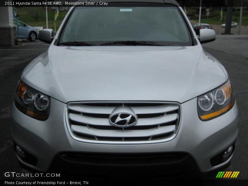 Moonstone Silver / Gray 2011 Hyundai Santa Fe SE AWD