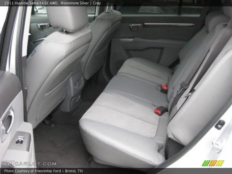  2011 Santa Fe SE AWD Gray Interior