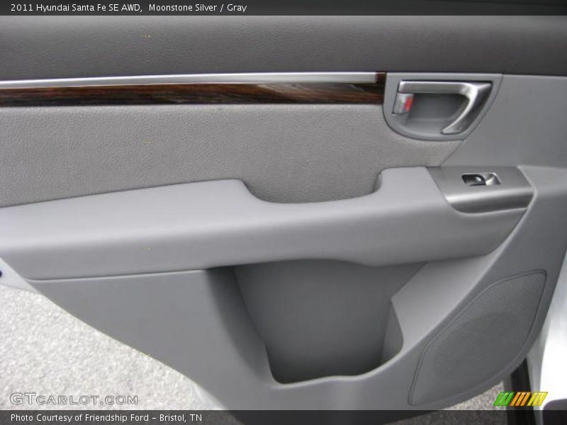 Moonstone Silver / Gray 2011 Hyundai Santa Fe SE AWD