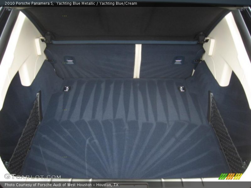  2010 Panamera S Trunk