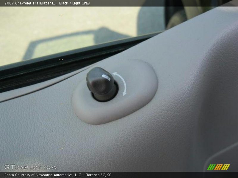 Black / Light Gray 2007 Chevrolet TrailBlazer LS