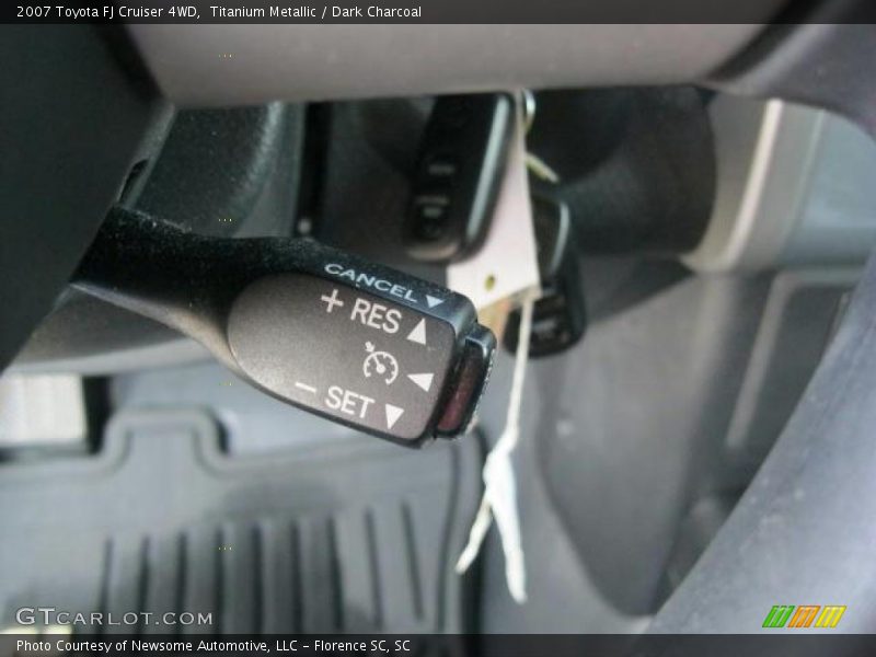 Titanium Metallic / Dark Charcoal 2007 Toyota FJ Cruiser 4WD