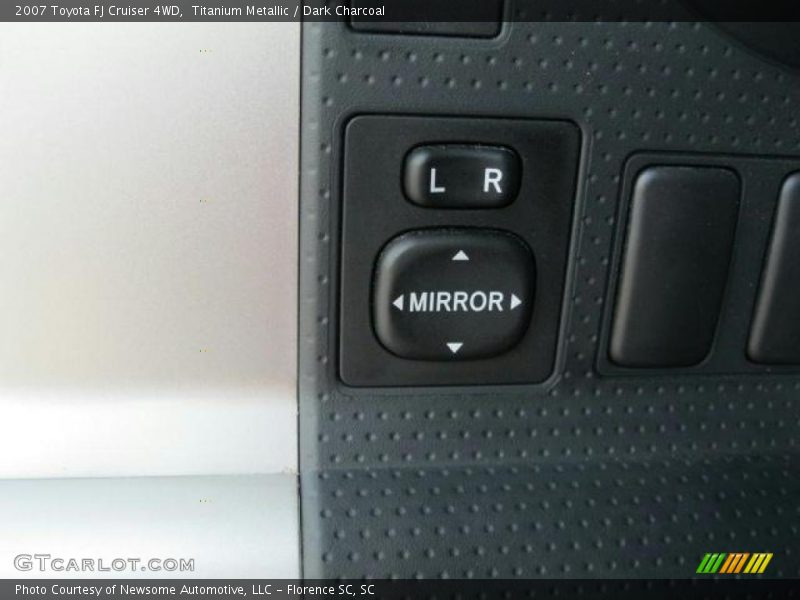 Titanium Metallic / Dark Charcoal 2007 Toyota FJ Cruiser 4WD
