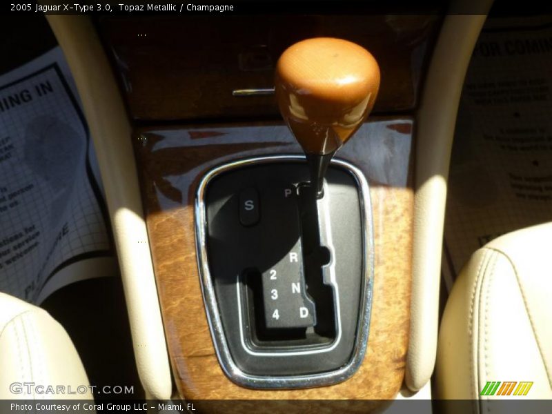 Topaz Metallic / Champagne 2005 Jaguar X-Type 3.0