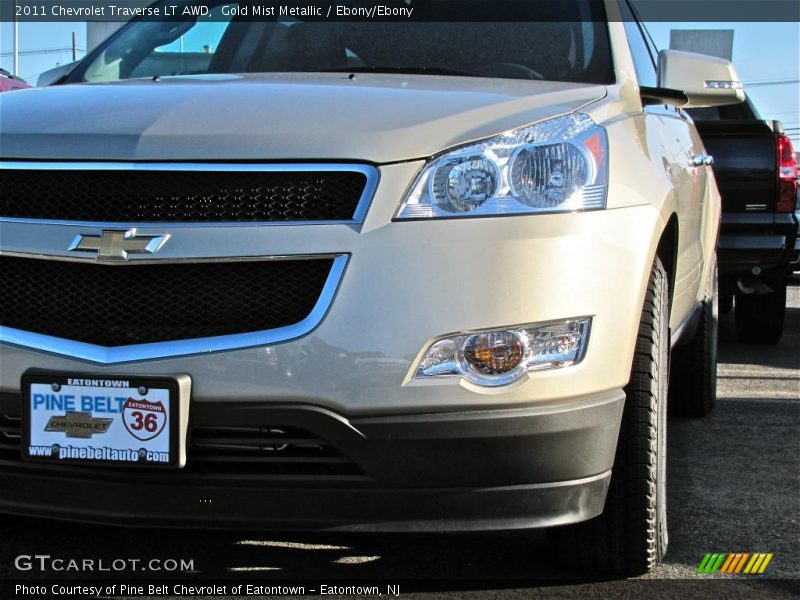 Gold Mist Metallic / Ebony/Ebony 2011 Chevrolet Traverse LT AWD