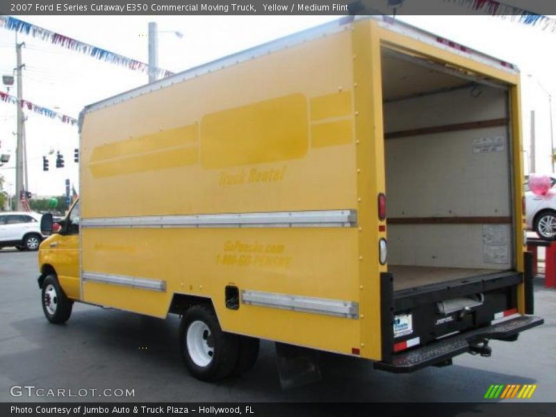Yellow / Medium Flint 2007 Ford E Series Cutaway E350 Commercial Moving Truck
