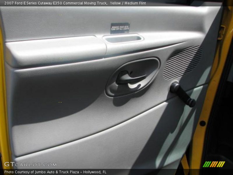 Yellow / Medium Flint 2007 Ford E Series Cutaway E350 Commercial Moving Truck