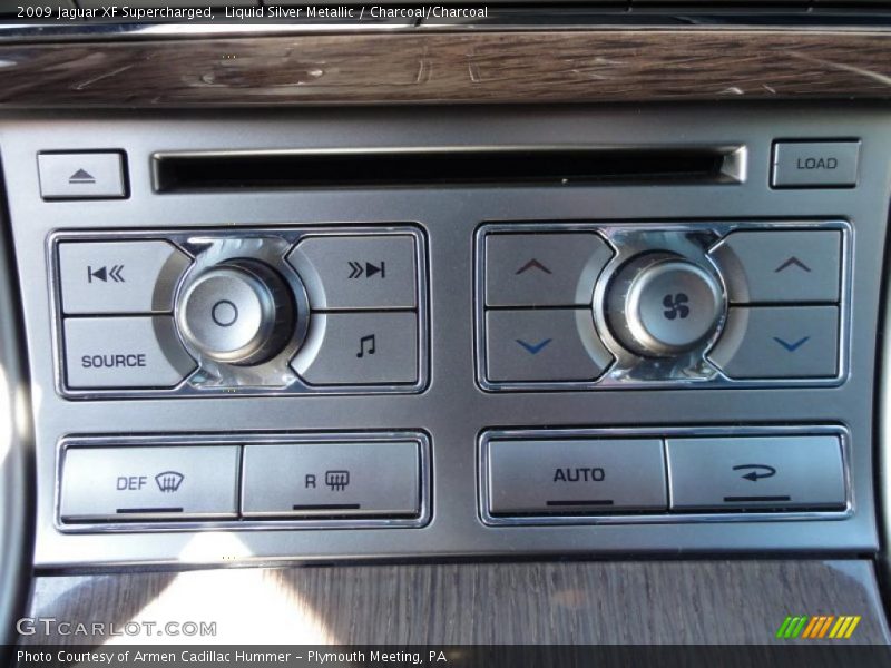 Controls of 2009 XF Supercharged