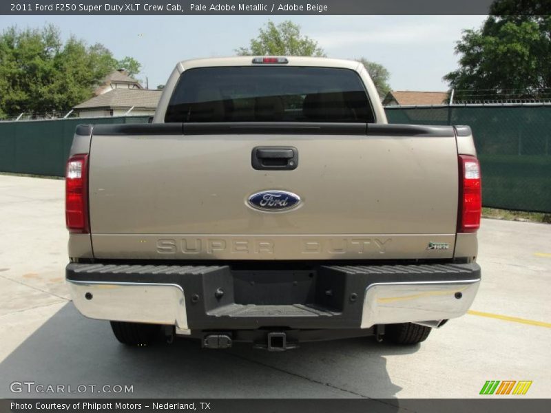 Pale Adobe Metallic / Adobe Beige 2011 Ford F250 Super Duty XLT Crew Cab