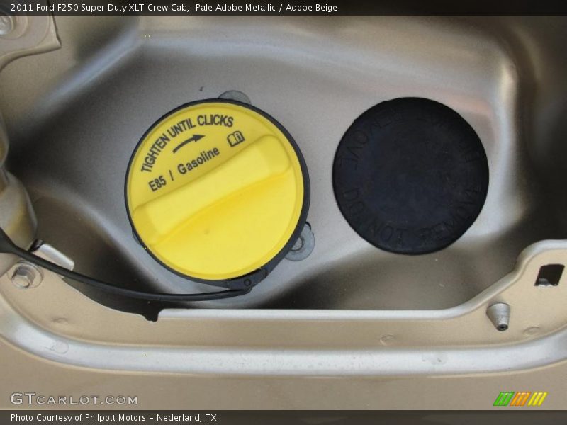 Pale Adobe Metallic / Adobe Beige 2011 Ford F250 Super Duty XLT Crew Cab