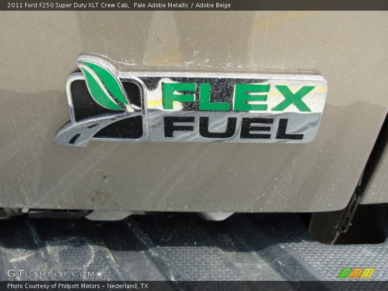  2011 F250 Super Duty XLT Crew Cab Logo