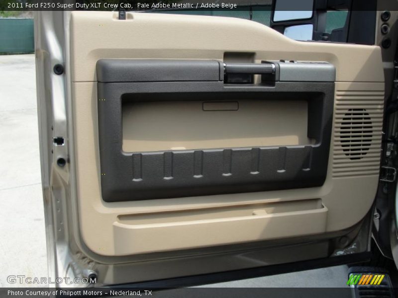 Door Panel of 2011 F250 Super Duty XLT Crew Cab