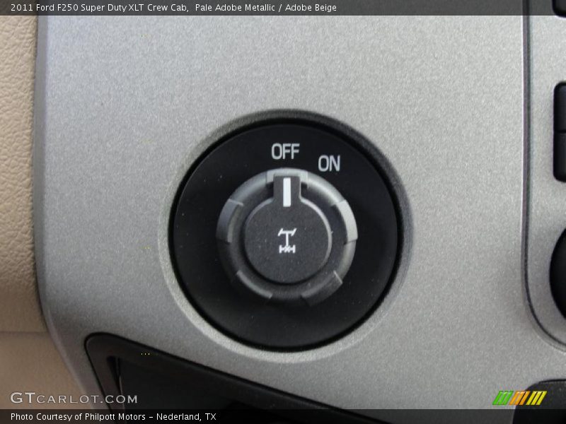 Controls of 2011 F250 Super Duty XLT Crew Cab