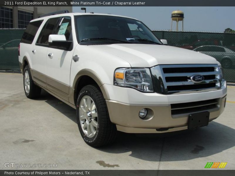 Front 3/4 View of 2011 Expedition EL King Ranch