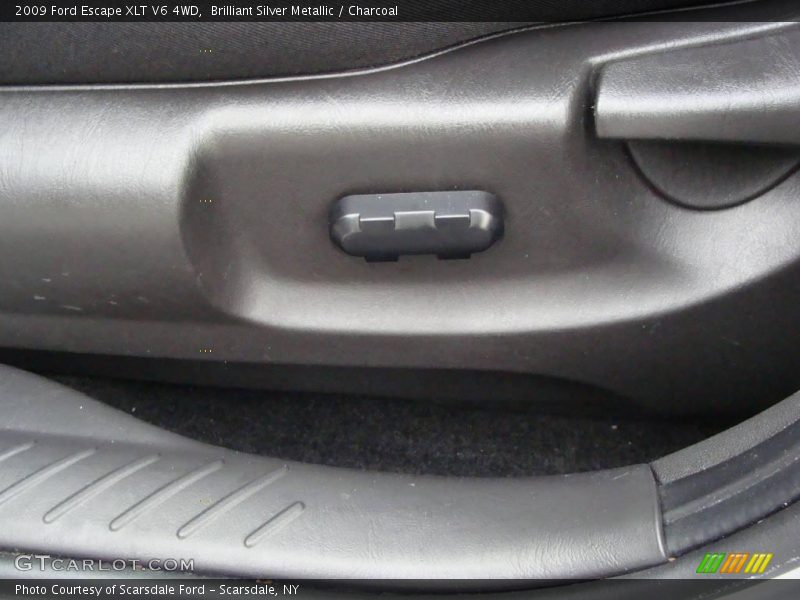 Brilliant Silver Metallic / Charcoal 2009 Ford Escape XLT V6 4WD